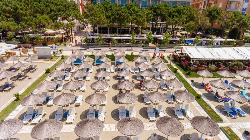 Akileda Hotel Kryemëdhej 외부 사진
